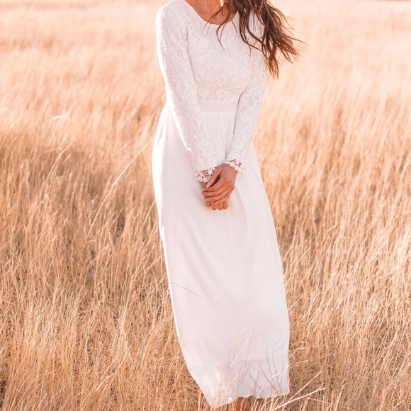 Long sleeve white dress in XXL! - Picture 2 of 3